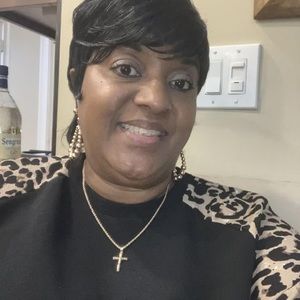 Meet your Posher, Kendra